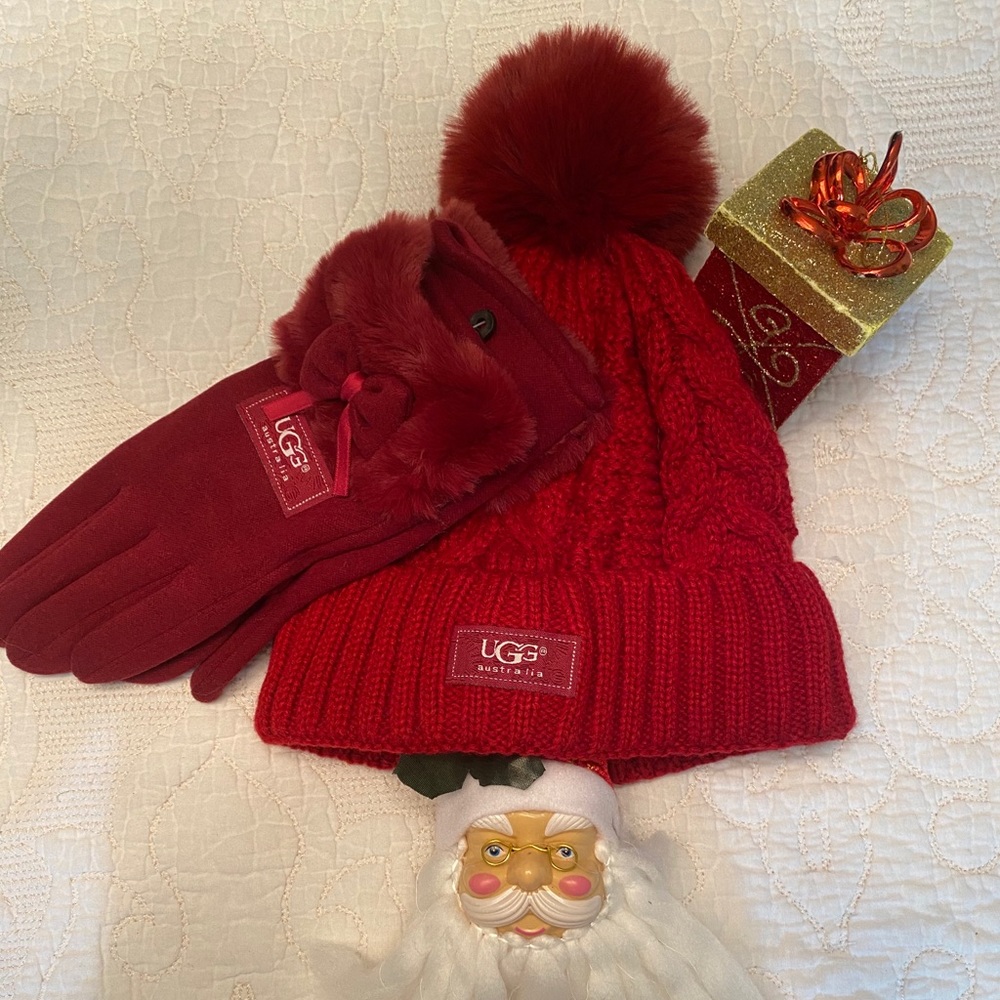 Ugg 2pc hat and gloves set